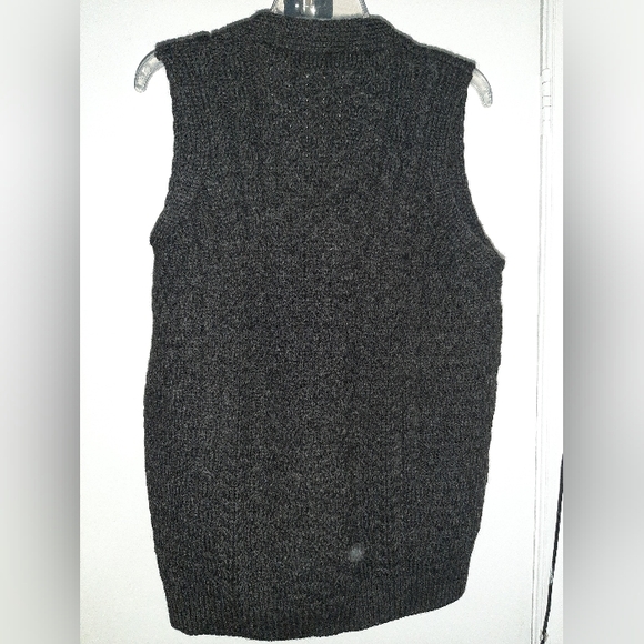 Carraig Donn Button Front New Wool Sweater Vest/Waistcoat - Picture 7 of 8